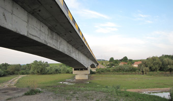 DN13 - Brasov - Sighișoara, pod peste râul Olt la Hoghiz, jud. Brașov